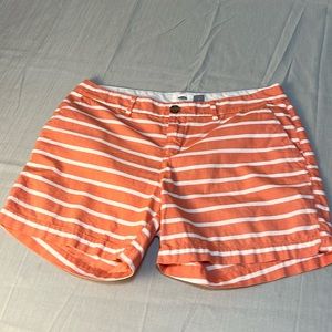 Old Navy Mid Rise Striped Shorts Women’s Size 4 Corals Zip Fly Pockets Casual